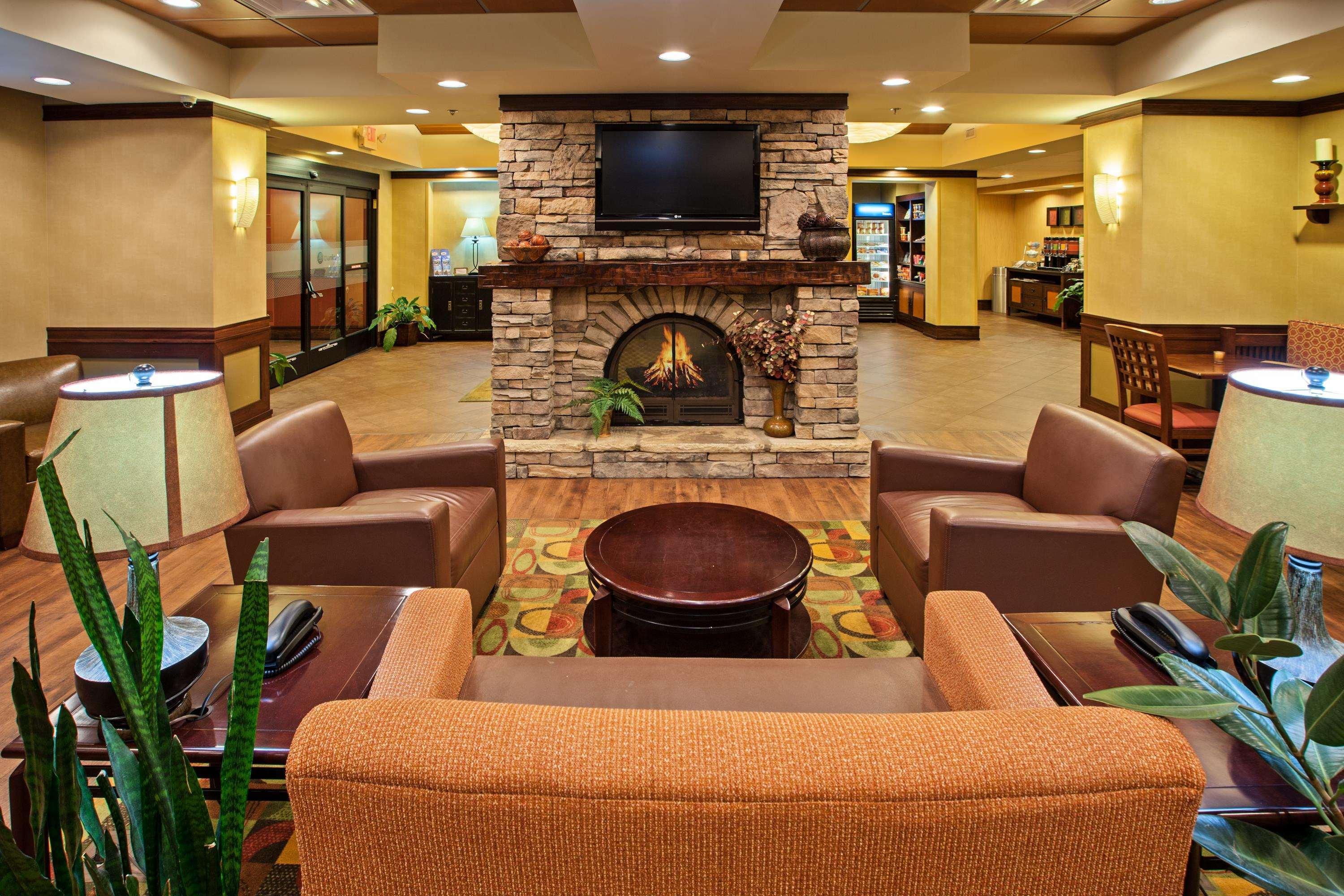 Hampton Inn Chattanooga-North Экстерьер фото