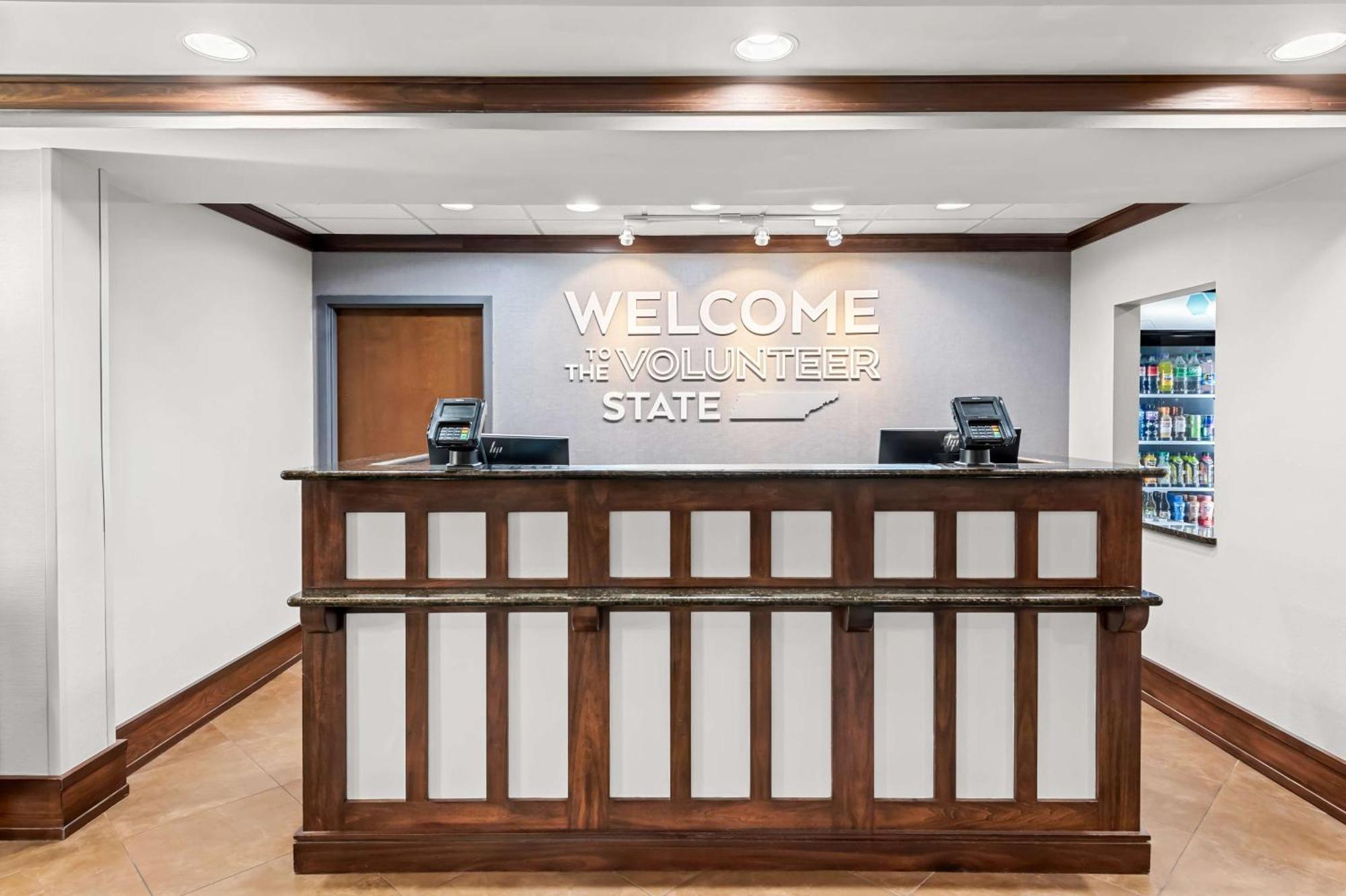 Hampton Inn Chattanooga-North Экстерьер фото
