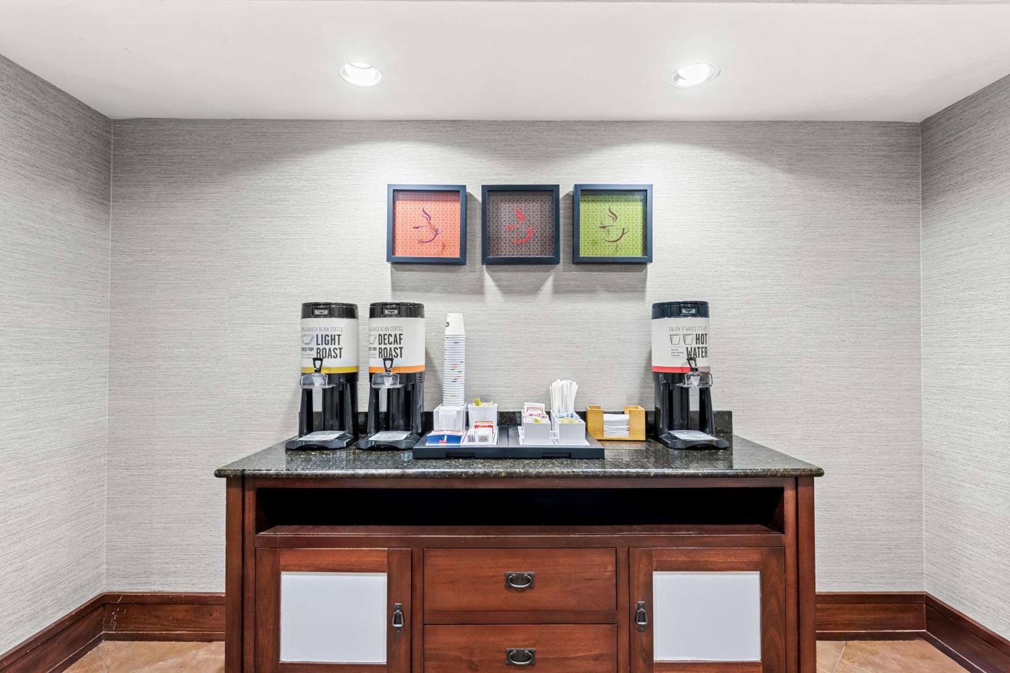 Hampton Inn Chattanooga-North Экстерьер фото